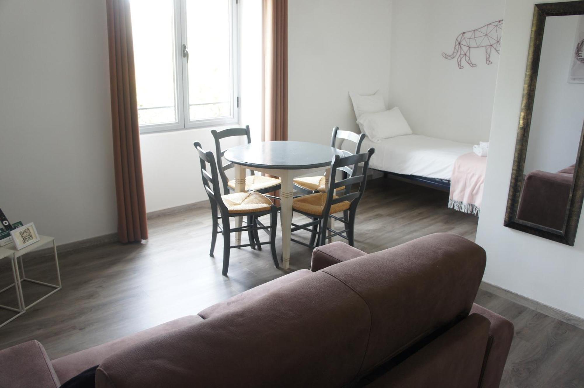 Cressensac-Sarrazac Logis Hotel Auberge De Cartassac מראה חיצוני תמונה