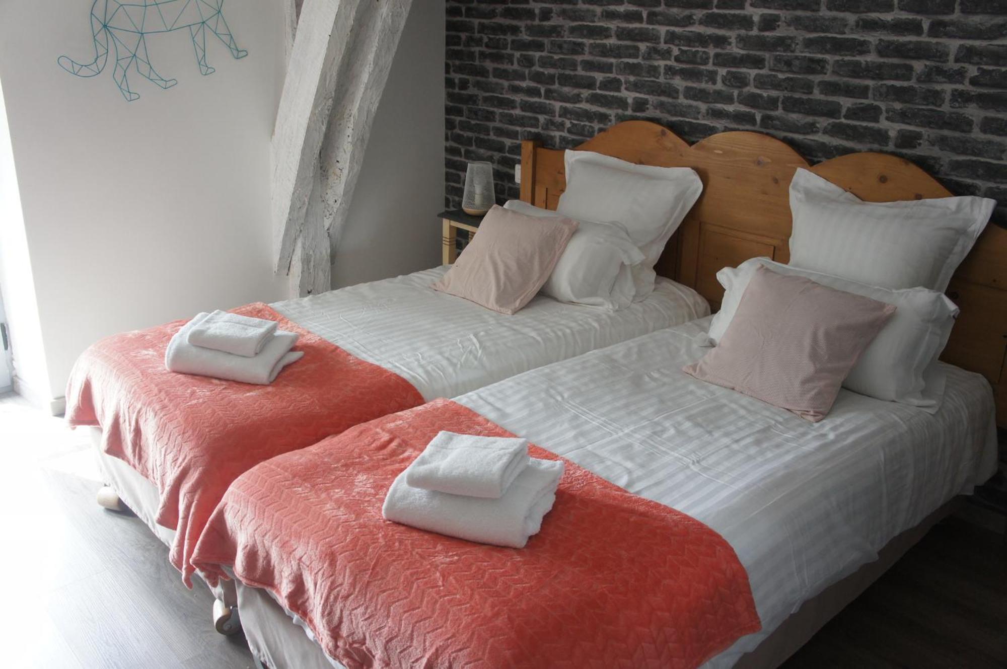 Cressensac-Sarrazac Logis Hotel Auberge De Cartassac מראה חיצוני תמונה