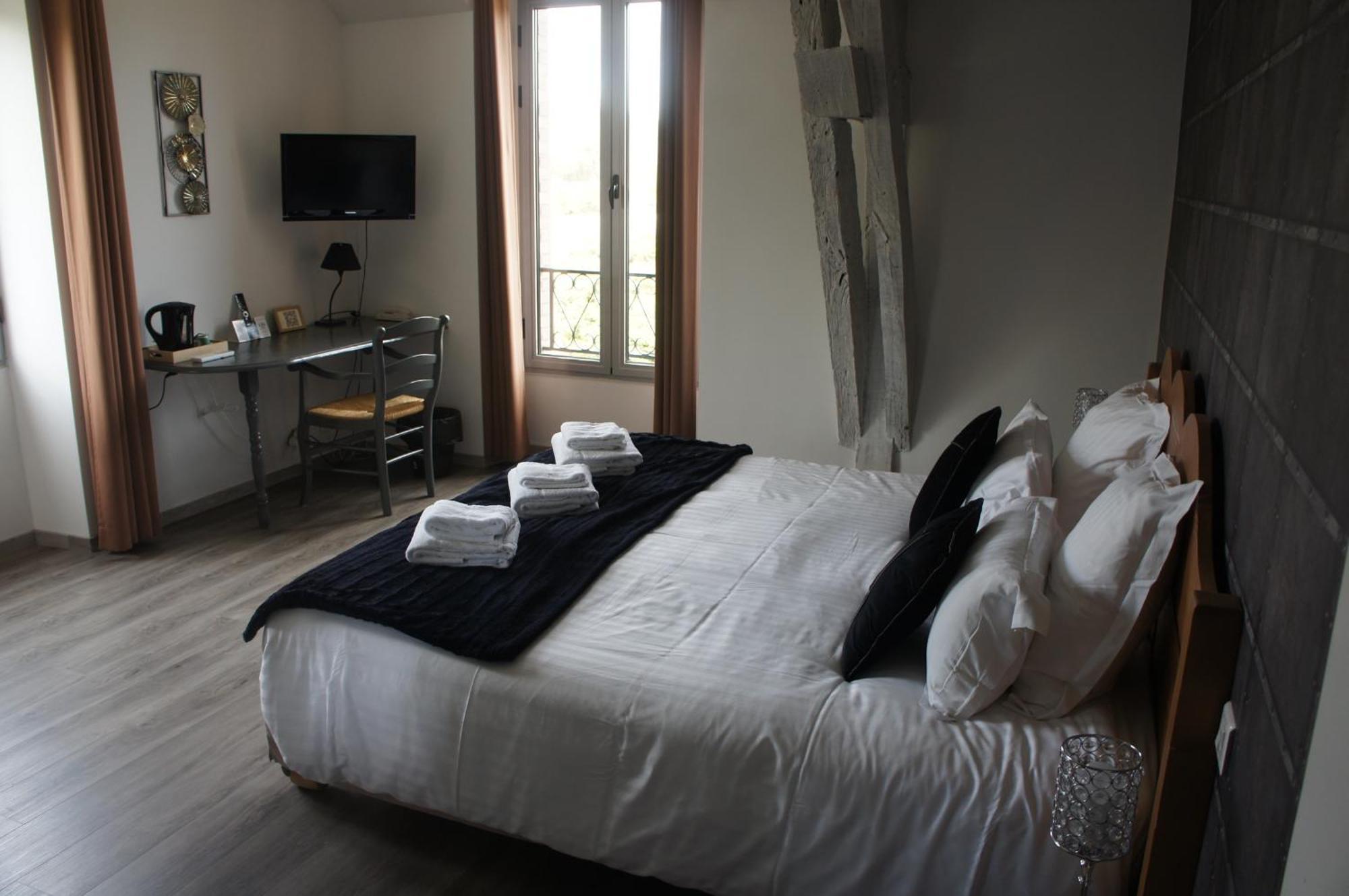 Cressensac-Sarrazac Logis Hotel Auberge De Cartassac מראה חיצוני תמונה