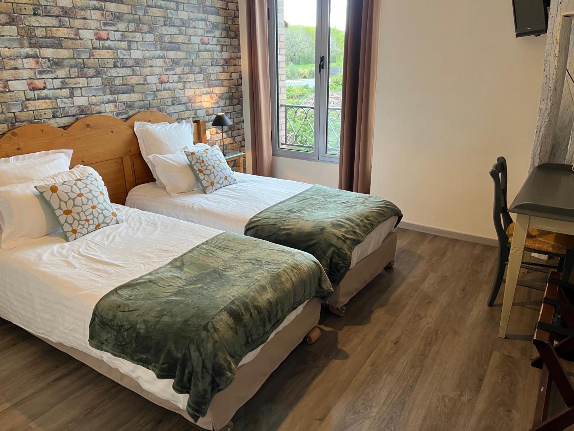 Cressensac-Sarrazac Logis Hotel Auberge De Cartassac מראה חיצוני תמונה