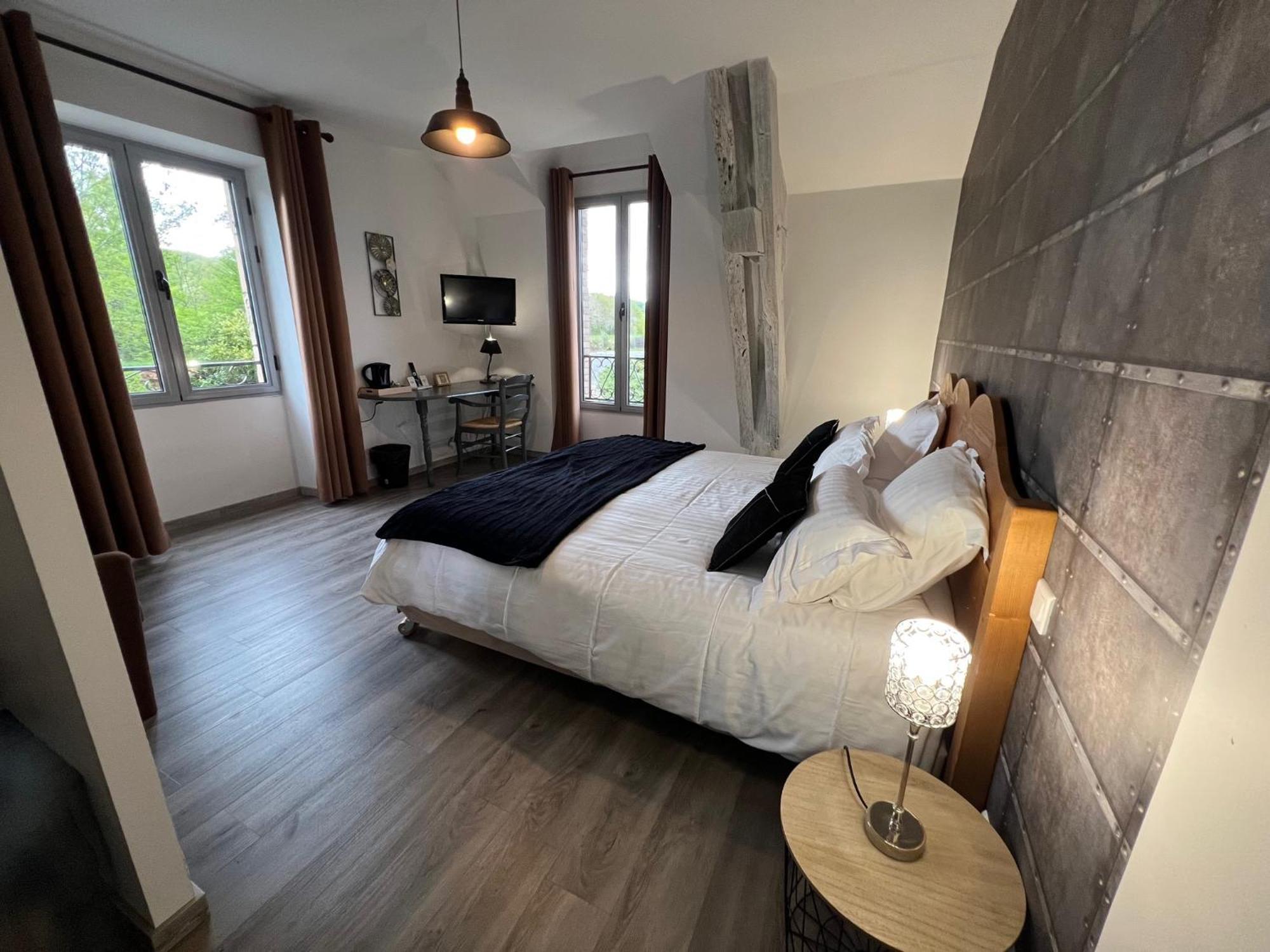 Cressensac-Sarrazac Logis Hotel Auberge De Cartassac מראה חיצוני תמונה